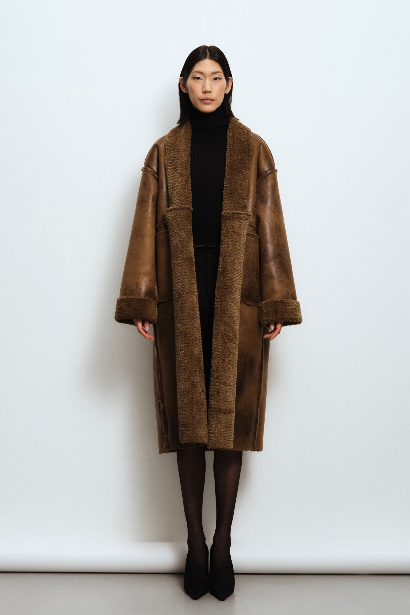 Brown leather coat- Le club elle